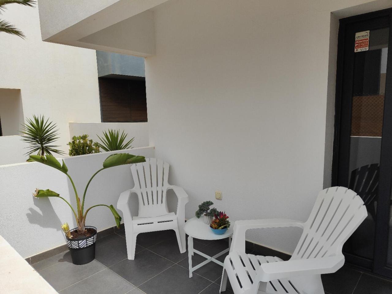 Marta & Lorenzo Apartment. Fuerteventura La Oliva Exterior photo